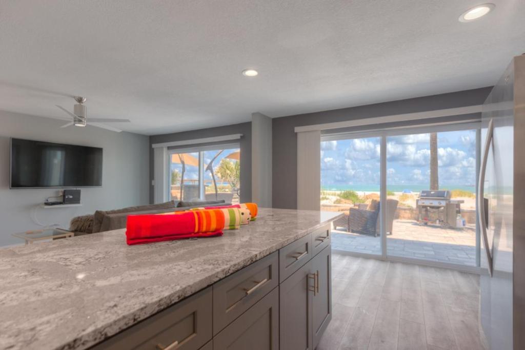 Sea La Vie Beach Oceanfront Patio Pet Friendly Джэксонвилл-Бич Экстерьер фото